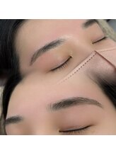 ルリアン カルム/アイブロウWAX