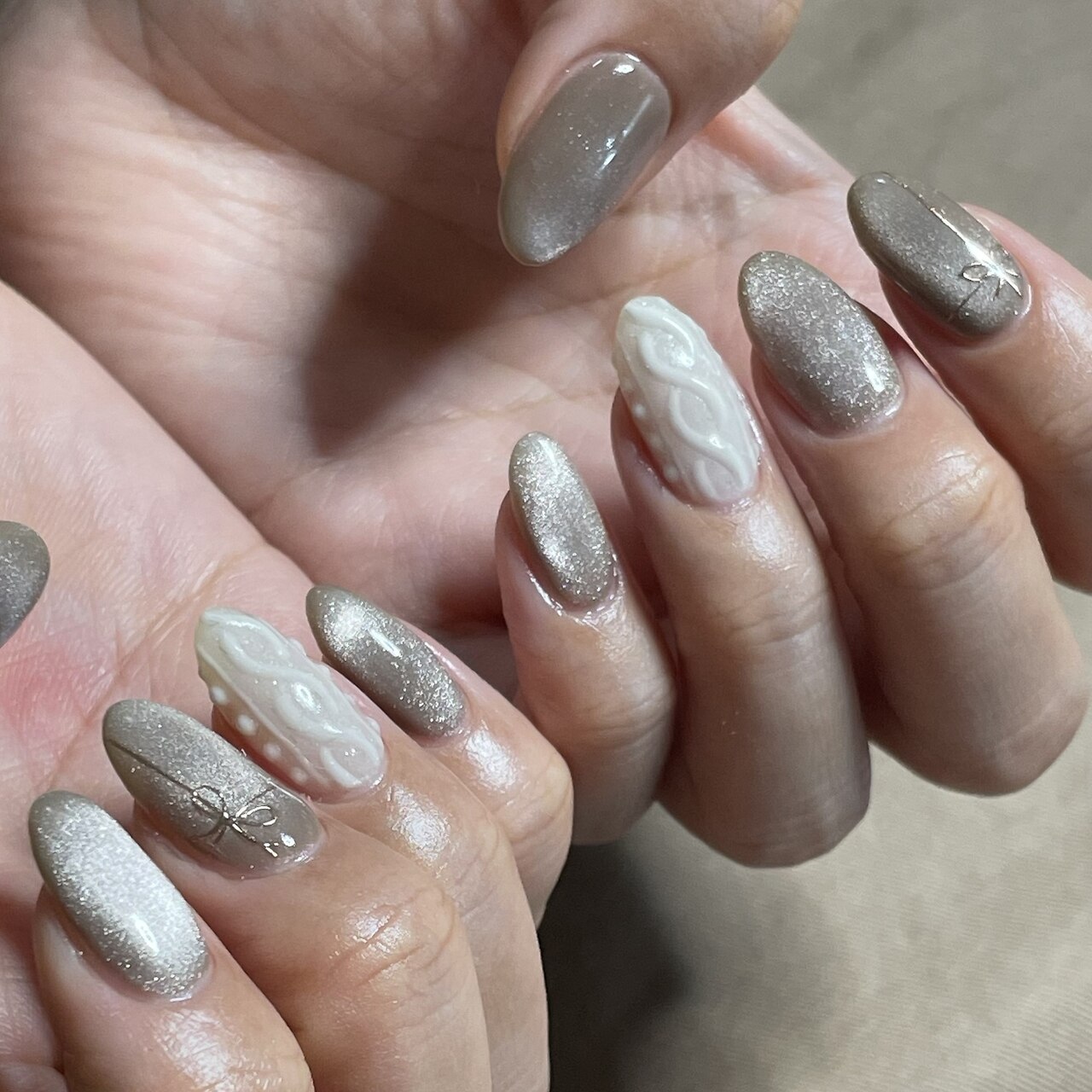 2026年春トレンド】ベージュ ワンカラー ハンドのネイルデザイン集