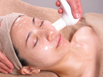 レアルステイト 御経塚店の写真/【本気の肌改善◎】当店美肌メニュー人気No.1高濃度ナノ導入でシミしわ徹底改善！赤ちゃん肌へ導きます♪