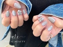 アテ(ate)/グレー×リボン