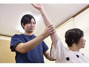 かいほく整骨院/関節の動きをチェック