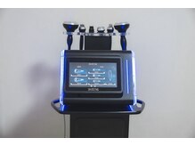 エヌ(N)の雰囲気（EMS付きの痩身、ヘッドスパ全てを活用できるマシーン）