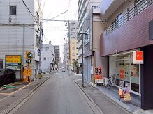 定禅寺セディナ整体の雰囲気（定禅寺通りすぐの路面店♪お出かけと併せて気軽に体調リセット◎）