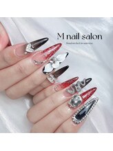 Mネイル/赤、黒グラデーション