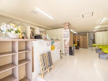 わかば整骨院の雰囲気（ご来店されたらまずは受付までお越しください♪）