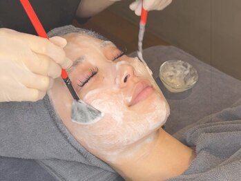 ビューティルーム アム(BEAUTY ROOM amu)の写真/【月1ご褒美メンテナンス◆美肌ピ-リング】内側から溢れる血色の良い透明感♪艶のある素肌美を育てる◎