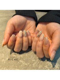 冬のシルバーフラワーネイル