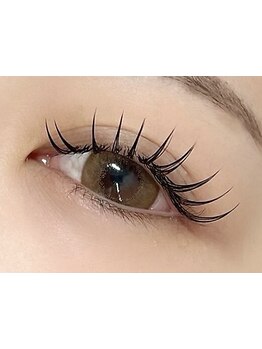 ナチュラル上品な目元にしたい