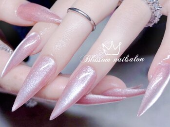 ブロッサム(Blossom)の写真/検定取得ネイリスト在籍！スカルプメニュー・長さ出しでより魅力的な指先に♪美しいフォルム＆モチの良さ◎