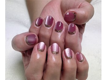 ヒトミネイルズ(Hitomi Nails)/上品ネイル