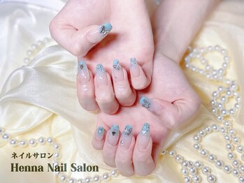 ヘンナ(Henna)/夏にぴったりのマリンネイル。