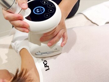 ビラ 銀座店(BILA)の写真/【希少な最新機器で速攻サイズダウン!】待望のリニューアル★エンダモロジーインフィニティ40分¥6980