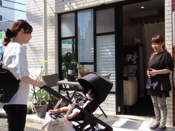 ピースブレスサロン(Peace Breath)/バギーでのご来店もテラス側OK!