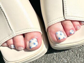 フリーダム(Freedom)の写真/夏の旅行・お出掛け時は足元からお洒落に♪【初回オフ無料☆FOOT:ワンカラー¥8000】HANDが出来ない方にも◎