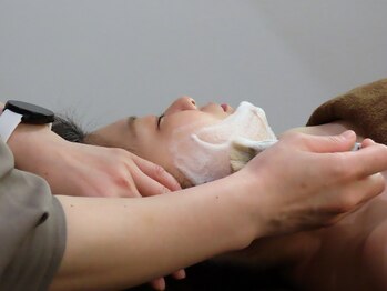 ジュマル(jumaru)/お顔剃りは一番シンプルは肌ケア