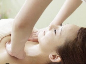 イリゼ(IRISE)の写真/【毛穴洗浄×レチノリンパ】お肌と心をつるっと!デコルテ/背面アロマで徹底ケア“もっちり弾む潤肌”を手に