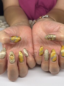 アヤネイルズ アンド アイラッシュ(AYA NAILZ.＆Eyelash)/夏らしいヒマワリが可愛い♪