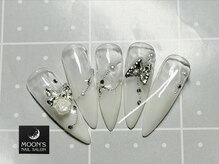 ムーンズ(Moon's)/