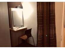 セラヴィ(C'est La Vie)/内観：メイクルーム