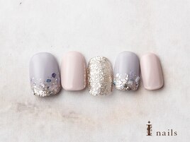 シンプルキラキラシェルネイル