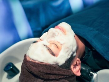ラビクール(Rabbicour)の写真/男性の素肌作りもお任せ♪炭酸マスクで毛穴の汚れもしっかり吸着洗浄!頭皮×顔筋マッサージで小顔効果も◎