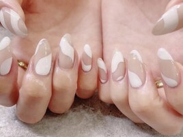 うねうねニュアンスネイル