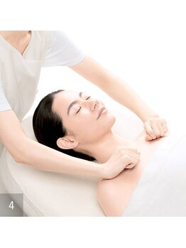 ポーラ zer08店(POLA)/4．デコルテケア