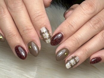 はあとねいる 伏見桃山店の写真/【伏見桃山店】300種類以上のサンプルデザインがハンドもフットも¥4400♪トレンドも気分に合わせて選べる♪