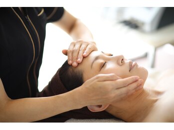 ティーラ/経絡マッサージで