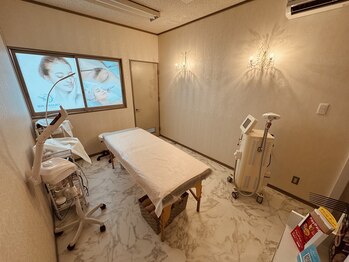 シャロンドットエイチエム(CHALON.HM)/サロン内観