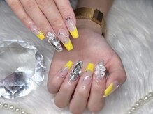 レヴィア(Revia)/フレンチネイル