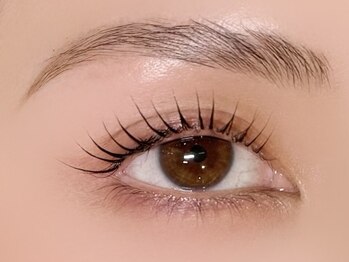 カプロ アイラッシュ(Capullo de Eyelash)の写真/【高技術×モチの良さ★】自まつ毛の状態を見極めて一本一本丁寧に施術するので初めての方にもオススメ！