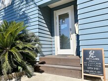 フー 千葉ニュータウン店(fu～)/アクアブルーの外観が目印