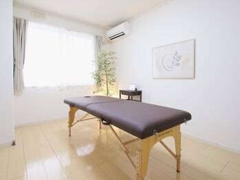 ひたち野うしく鍼灸院の写真/【完全個室の癒やし空間】お子様同伴OK♪産後ケア・骨盤引き締めに悩むママにもおすすめ♪