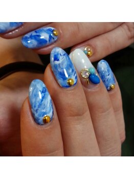 夏ブルーネイル