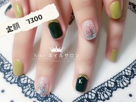 スクエア×王道フレンチネイル