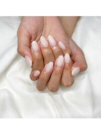 ちゅるんホワイトネイル