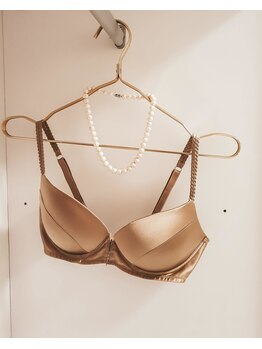 ウルエッテ(UluEtte)/育乳ブラジャー育てるブラジャー