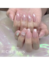 ちゅるんオーロラピンクネイル