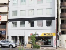 ハリナチュレ 神戸元町店/ビル入り口