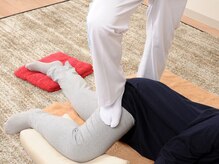 足での癒し フジタヤ(fujitaya)/【足踏み】太ももの側面