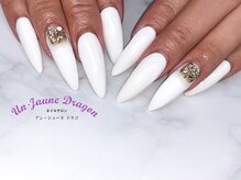 アン ジョーヌドラゴ/【ロングネイル】ホワイトネイル