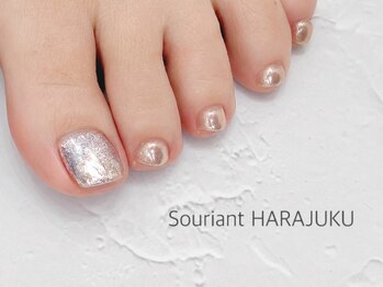 スリアンハラジュク(Souriant HARAJUKU)の写真/人気のフットバス込みフットネイルでサンダル映えする素足へ。魅せたい足元に仕上げます☆