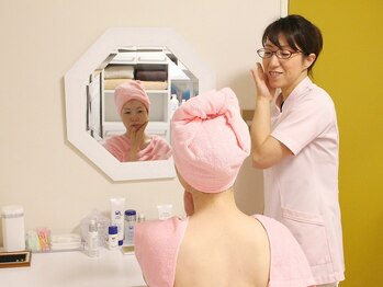 ウェルネス アンド ビューティー(Wellness&Beauty)/小顔&美肌フェイシャル