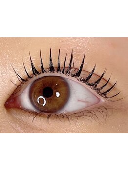 ナチュラル上品な目元にしたい