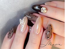 ムーン(Moon)の雰囲気（河内長野　マグネッネイル　うる艶　持ち込みデザイン）