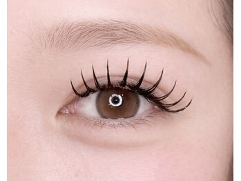 エクステンショントマト 梅田店(Extention TOMATO)の写真/【特殊技法アップワード】白目くっきり、くるんと上向き。“アップワード”で今っぽ垢抜けEYE
