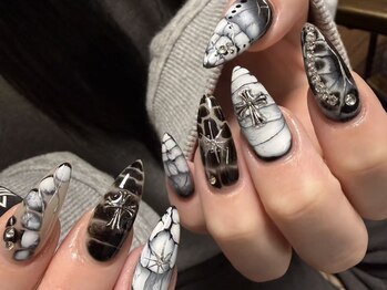 エスネイルサロン(S Nail Salon)の写真/丈夫な仕上がりで持ちが自慢♪様々なデザインに対応◎お好みのデザインや雰囲気を確認しながらお仕上げ♪