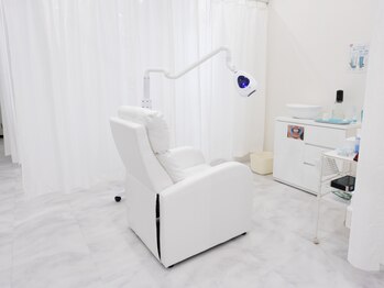 ホワイトニングカフェ 柏店/施術スペース(半個室)