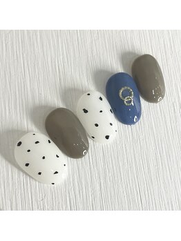 リリーネイル(Lilly nail)/ダルメシアンネイル